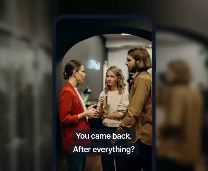 「You came back. After everything?」という字幕が表示された、スマホ画面上の縦型ショートドラマのエピソード